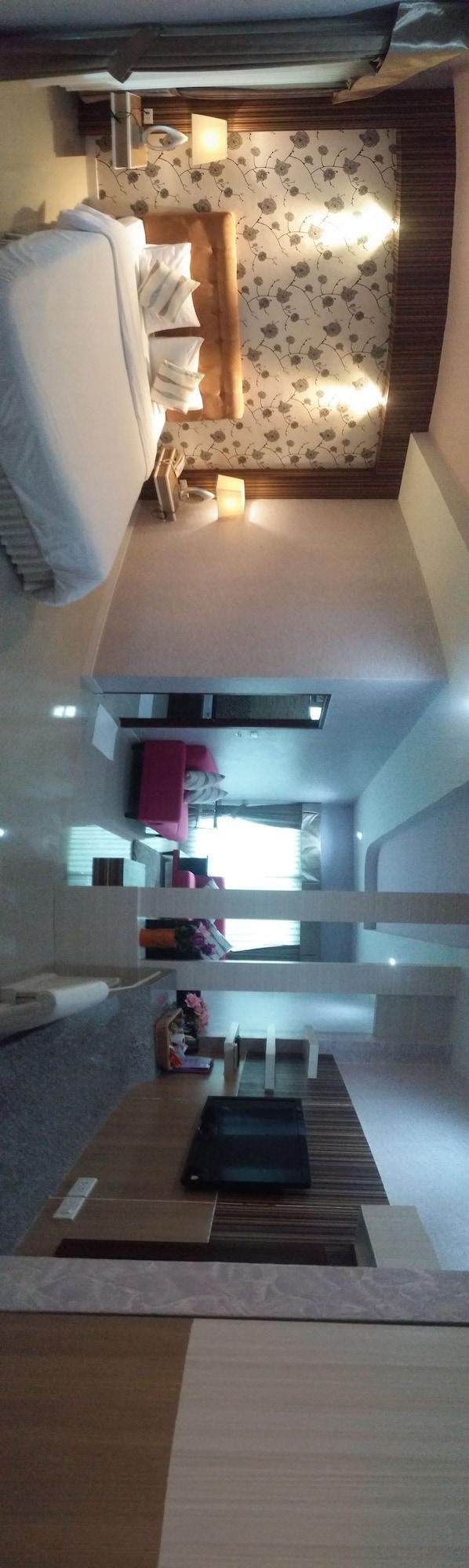 Martina Hotel Surin Extérieur photo