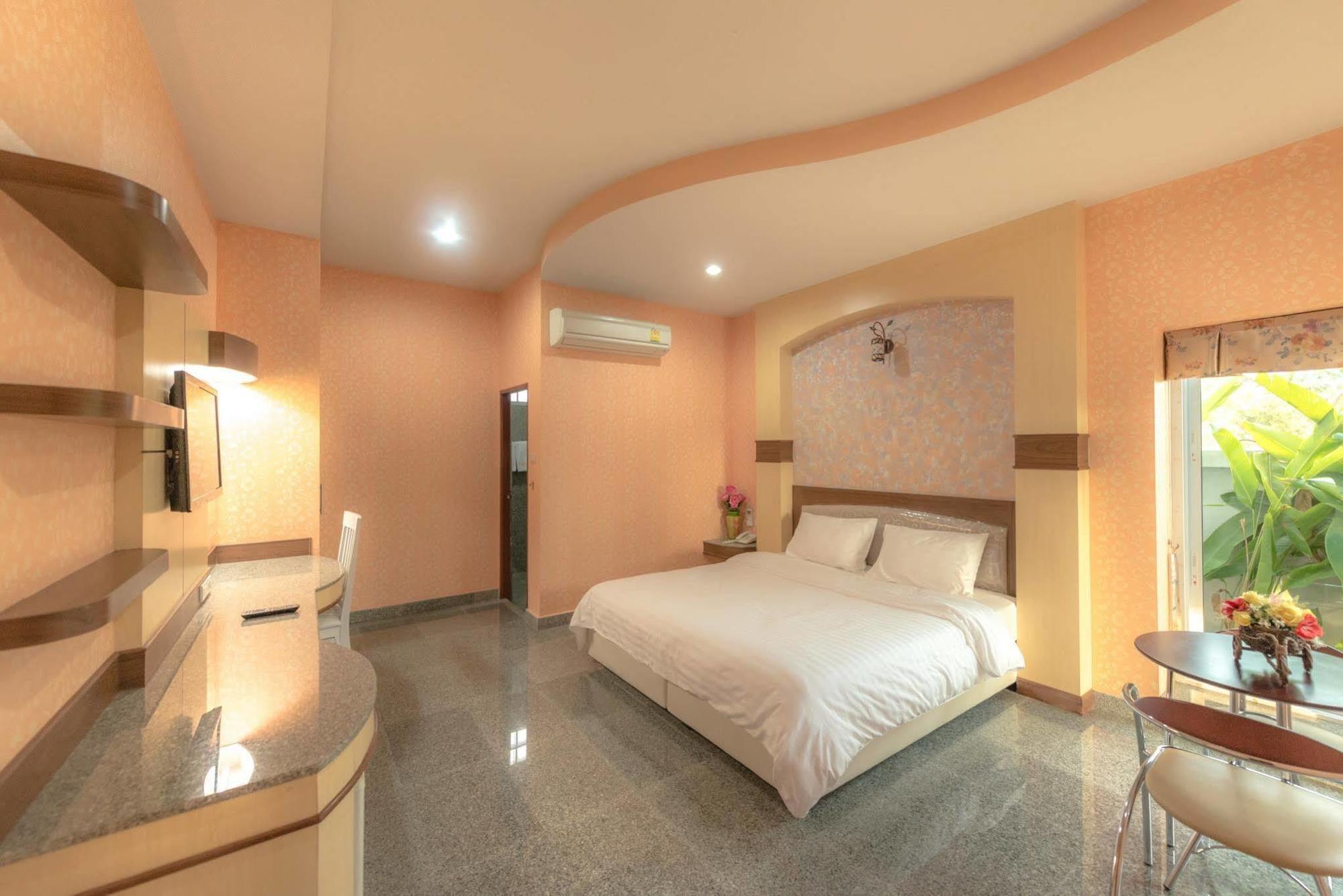Martina Hotel Surin Extérieur photo